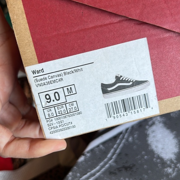 Vans. Men’s size 9 - Picture 4 of 4